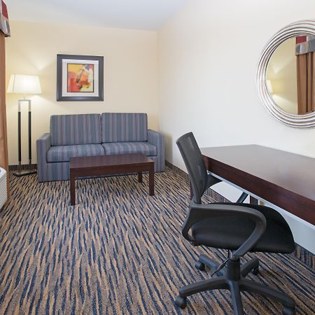Holiday Inn Express & Suites Denver North - Thornton By Ihg Bagian luar foto