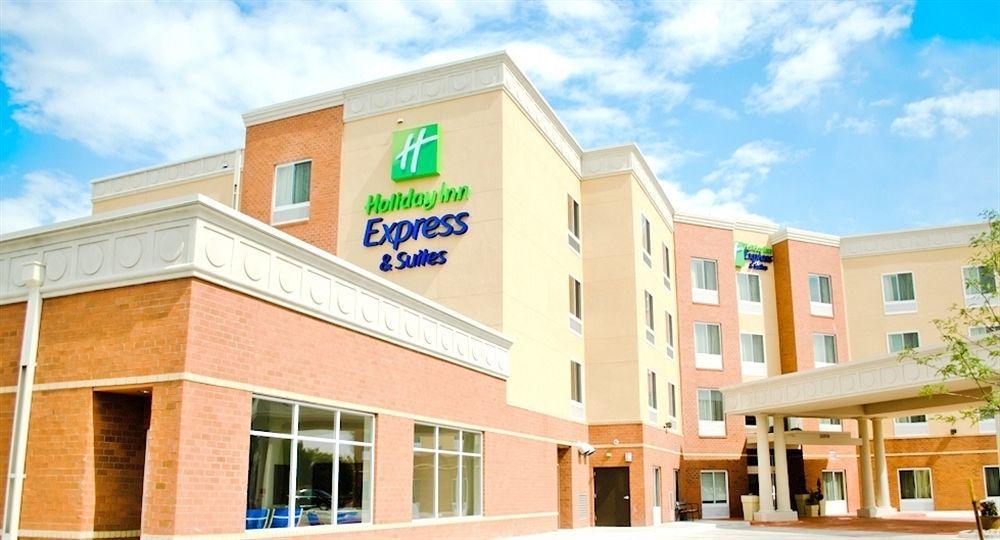 Holiday Inn Express & Suites Denver North - Thornton By Ihg Bagian luar foto